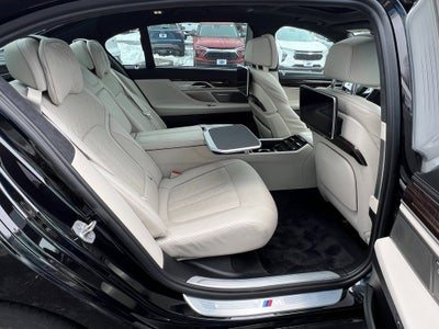 2022 BMW 7 Series 750i xDrive