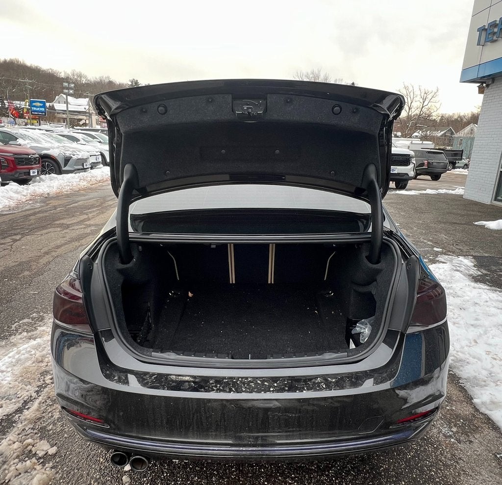 2018 BMW 3 Series 330i xDrive