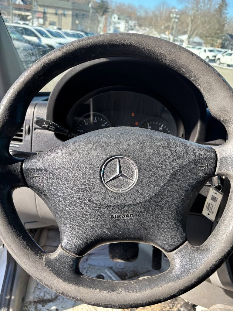 2017 Mercedes-Benz Sprinter Cargo Van 3500 Standard Roof V6 144" RWD