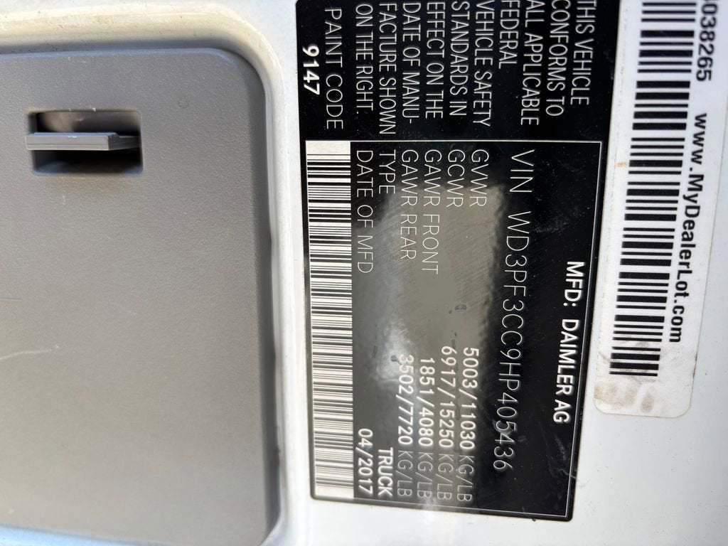 2017 Mercedes-Benz Sprinter Cargo Van 3500 Standard Roof V6 144" RWD