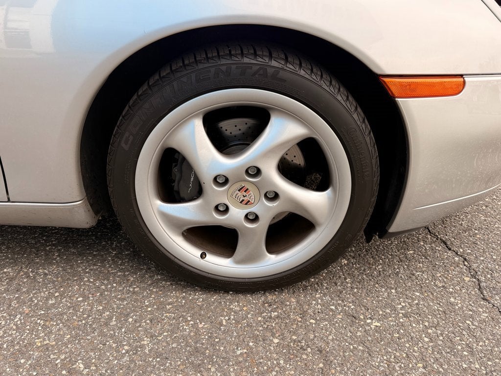 2001 Porsche 911 Carrera 2dr Carrera Cpe 6-Spd Manual