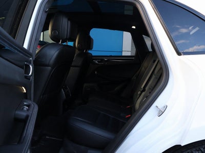 2018 Porsche Macan Turbo