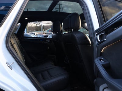 2018 Porsche Macan Turbo