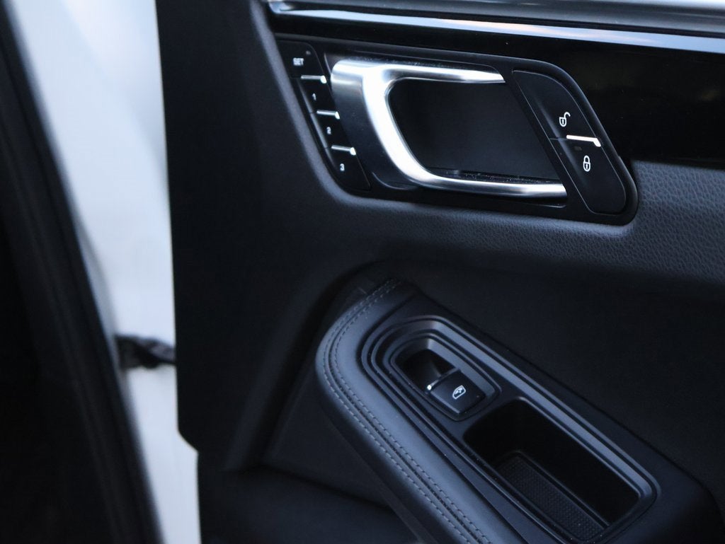 2018 Porsche Macan Turbo