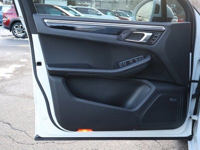 2018 Porsche Macan Turbo