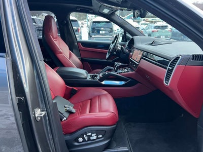 2021 Porsche Cayenne Turbo