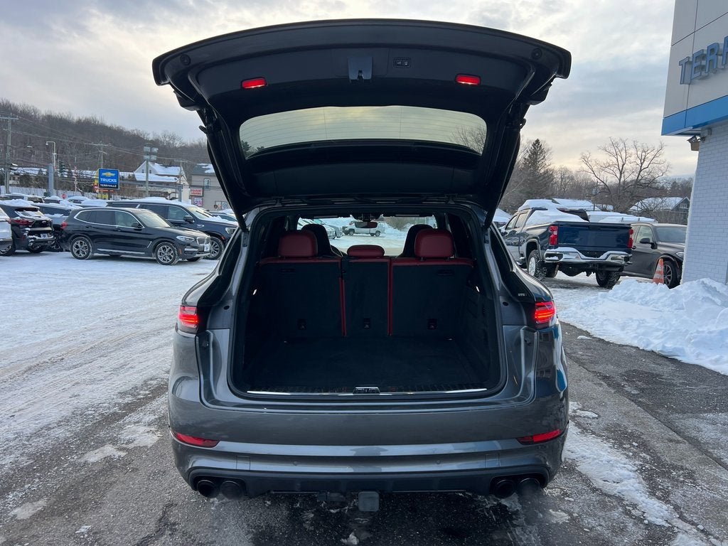 2021 Porsche Cayenne Turbo