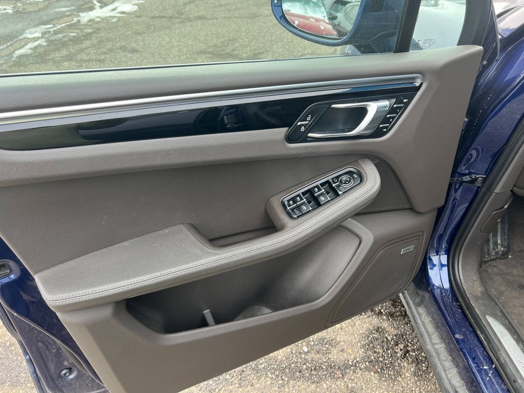 2022 Porsche Macan S