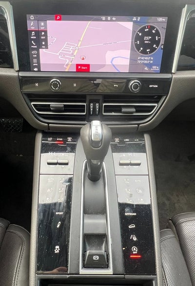 2022 Porsche Macan S