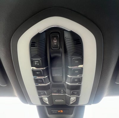 2022 Porsche Macan S