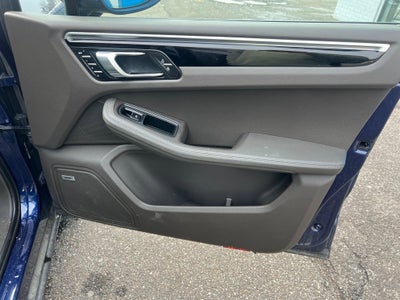 2022 Porsche Macan S