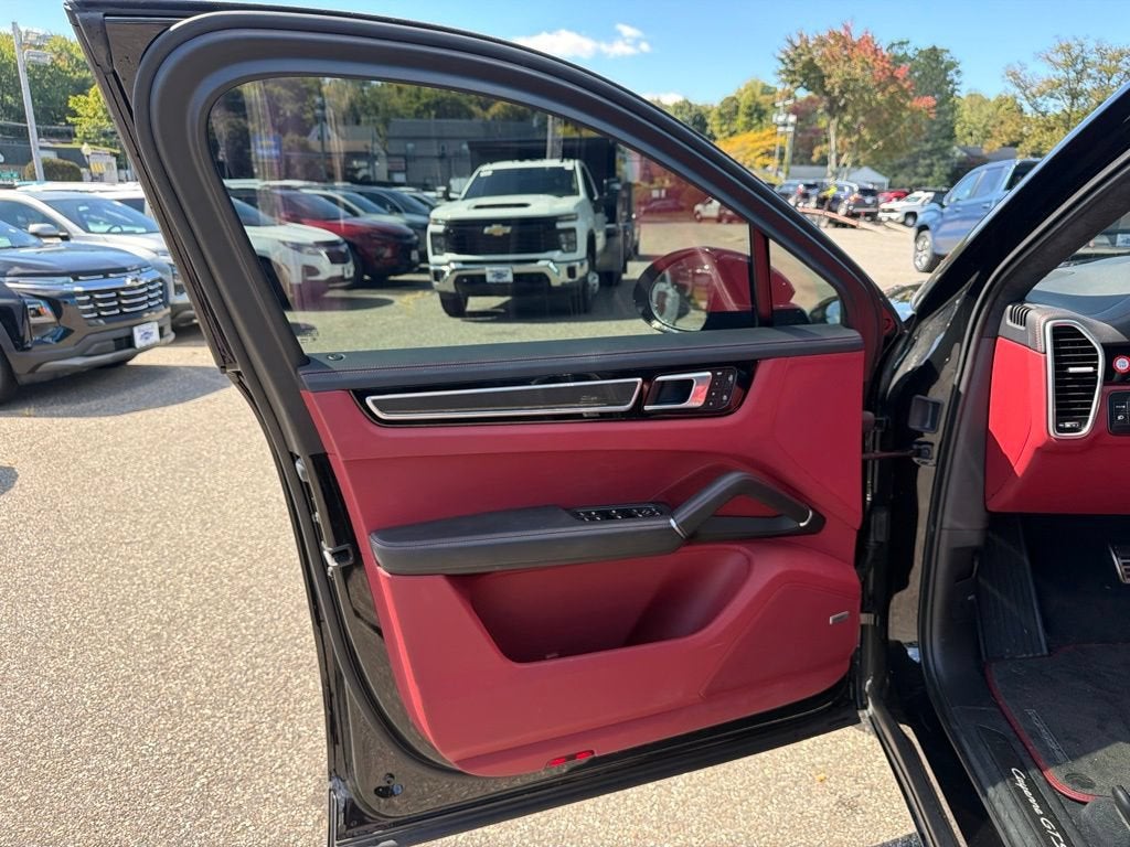 2023 Porsche Cayenne GTS