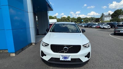 2025 Volvo XC40 Plus Dark Theme