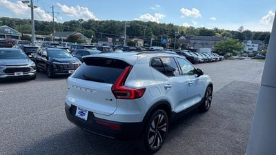 2025 Volvo XC40 Plus Dark Theme