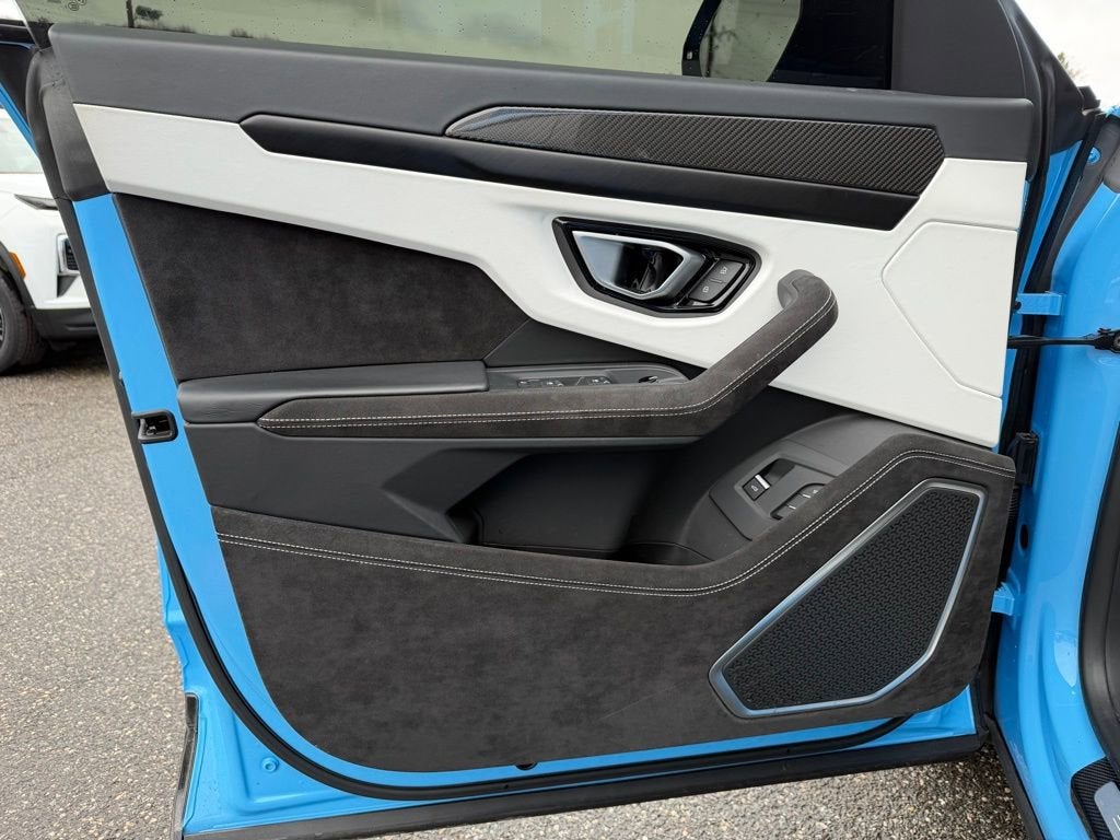 2024 Lamborghini Urus S